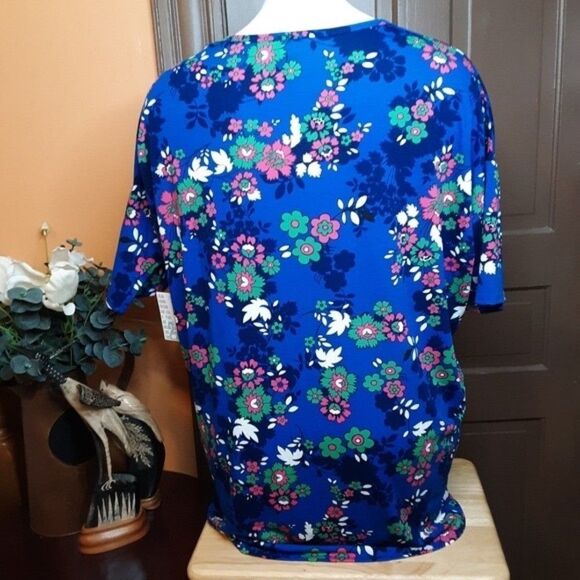 Blouse LulaRoe Irma Women's Top  size 2XL (NWT) - Picture 2 of 12